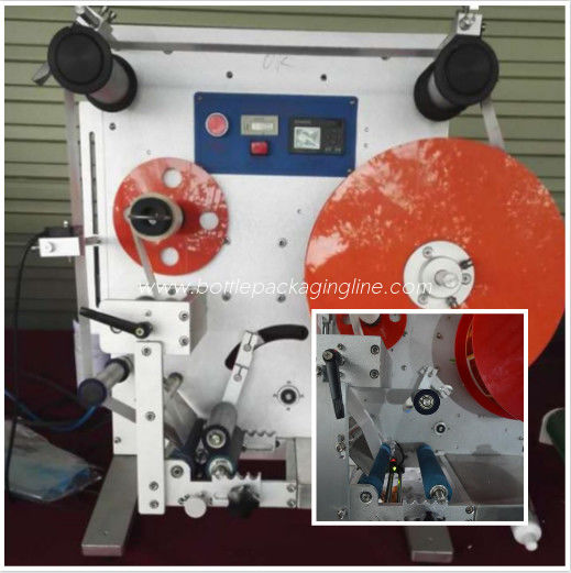 Stable Performance Semi Automatic Bottle Labeler / Flat Bottle Labeling Machine