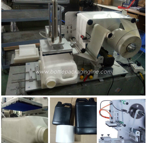 High Efficiency Semi Auto Labeling Machine For Cosmetics Industry One Year Warranty
